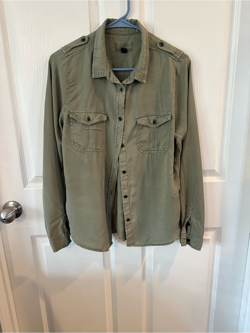 Universal Thread Women's Button-Front Military Shirt Jacket in Olive Green